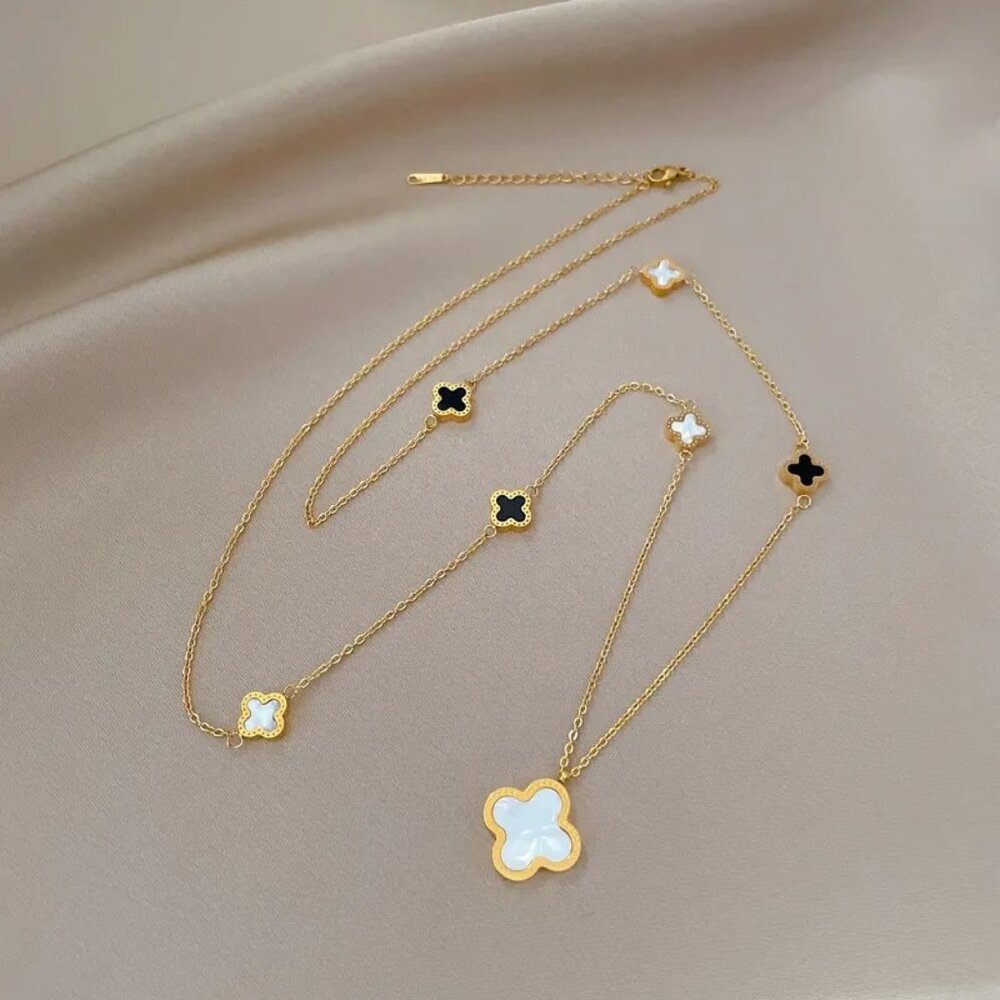 Simple Classic Style Gold Plated Varying Sizes Quatrefoil Black or White & Gold